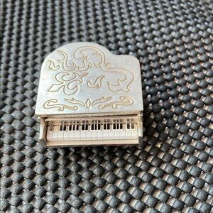 Johnstons of Elgin Silver Piano Brooch Wearable